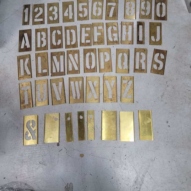 미 황동 스텐실