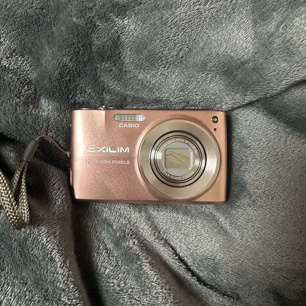 카시오 엑슬림 z400 디카/디지털카메라