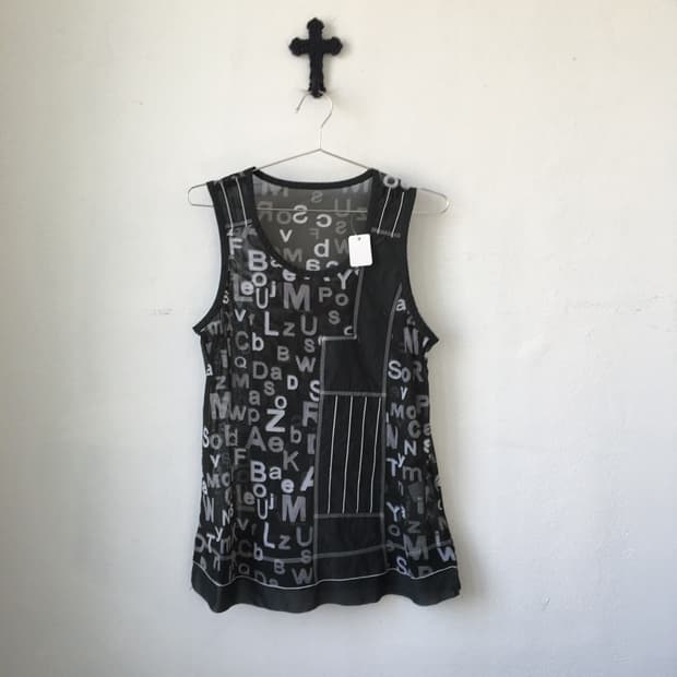 Lettering printing mesh sleeveless
