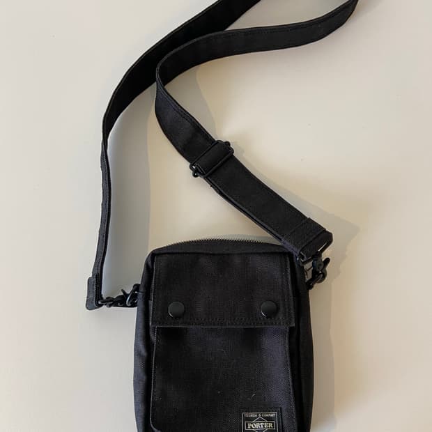 요시다포터 스모키 버티컬 숄더백