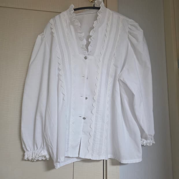 빈티지 블라우스 판매합니다.