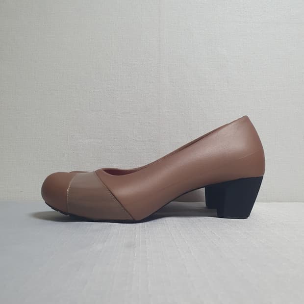 크록스 지안나 힐 펌프스 브론즈 미들힐 캡토 250mm