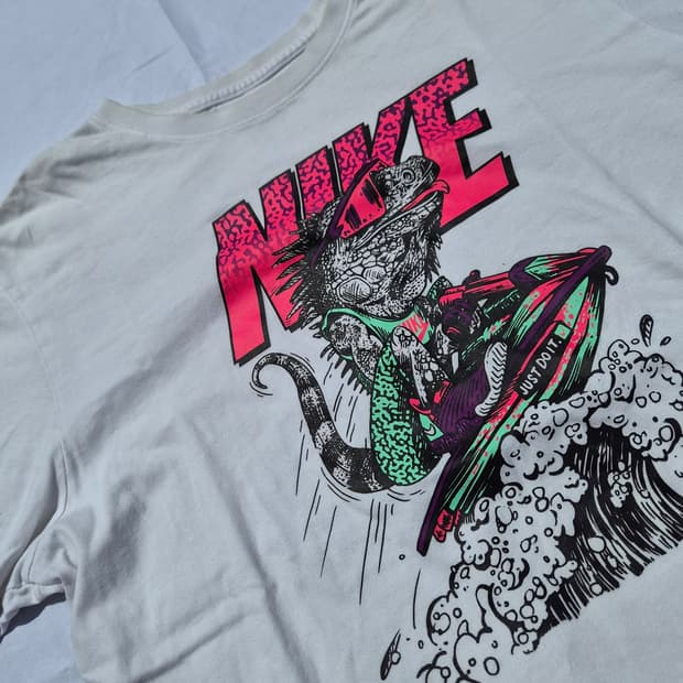 [XL] 나이키 (NIKE) 정품 NSW 비치 제트스키 이구아나 그래픽 