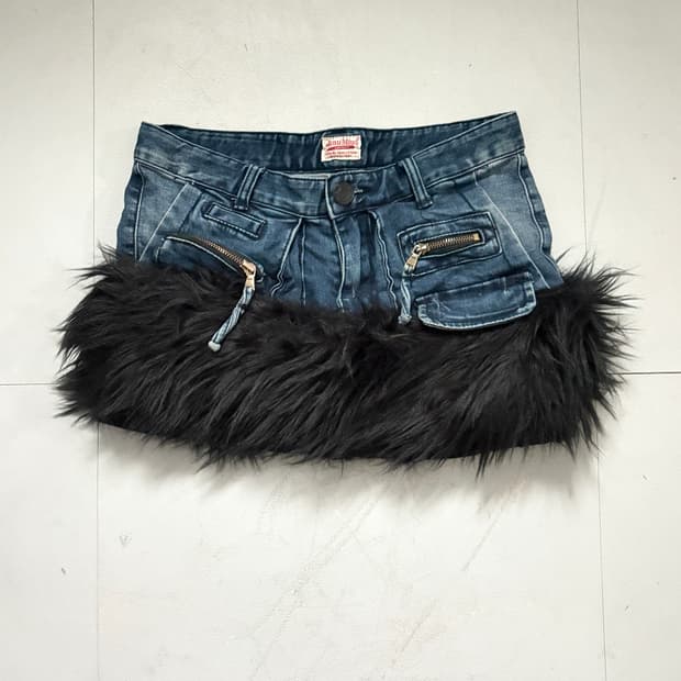 • hurtremake denim cargo fake fur skirt
