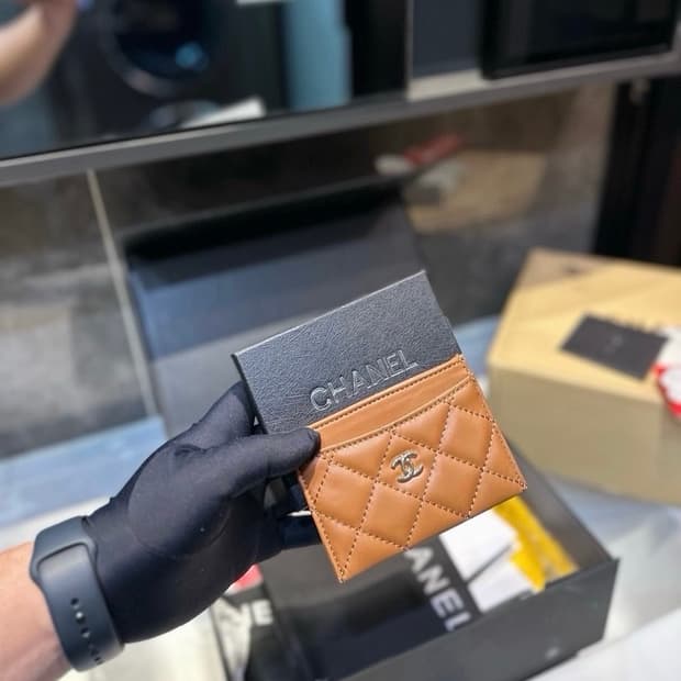 샤넬뷰티 램스킨 카드지갑 브라운 풀박스