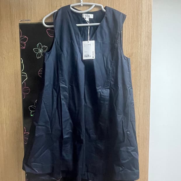 Cos 네이비 민소매 원피스