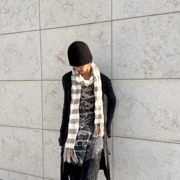 14. Beige stripe scarf 2.7