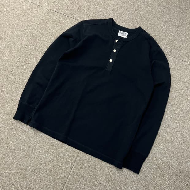 브론슨 헨리넥 긴팔