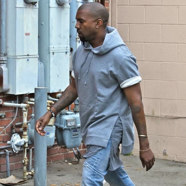 아페쎄 칸예 스웻후드