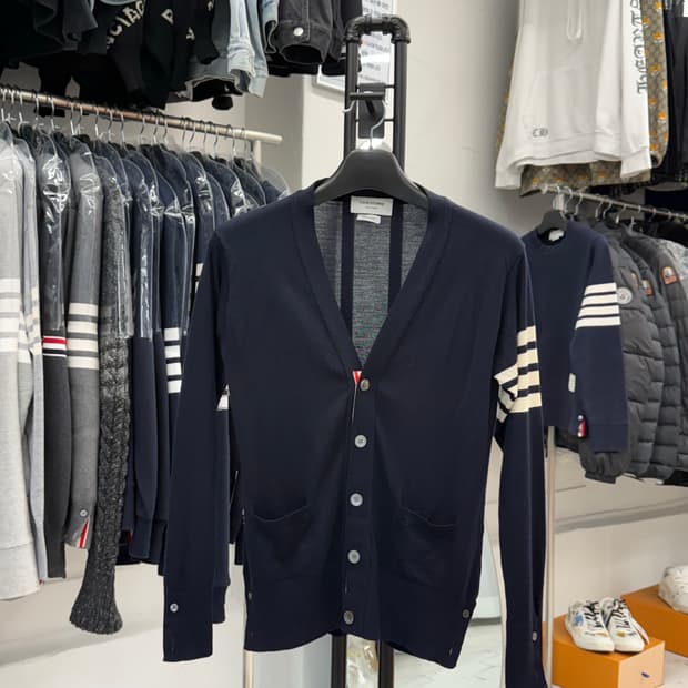 [2] 톰브라운 사선완장 메리노 울 가디건