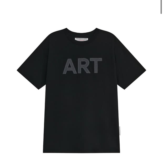 더뮤지엄비지터 ART APPLIQUE OVERFIT T-SHIRT 