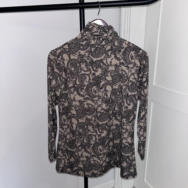 Paisley Turtleneck Top / 빈티지 페이즐리 터틀넥
