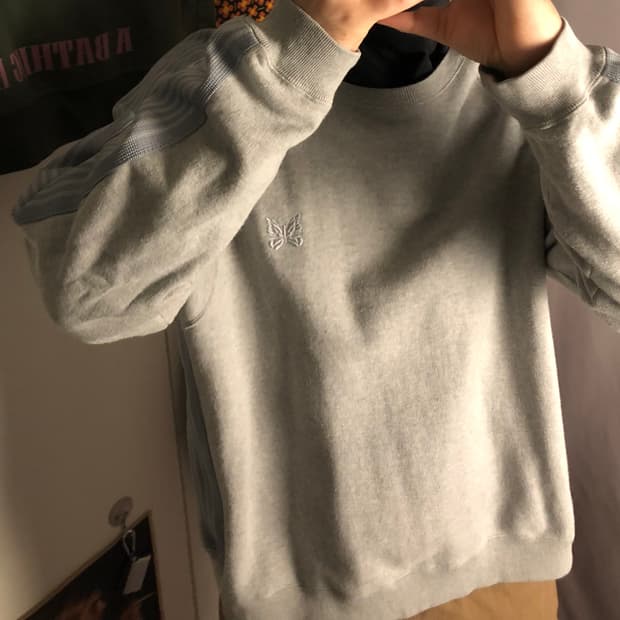 니들스 트랙 크루넥