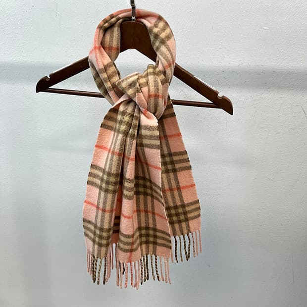 버버리 딸기우유 캐시미어100% 머플러 