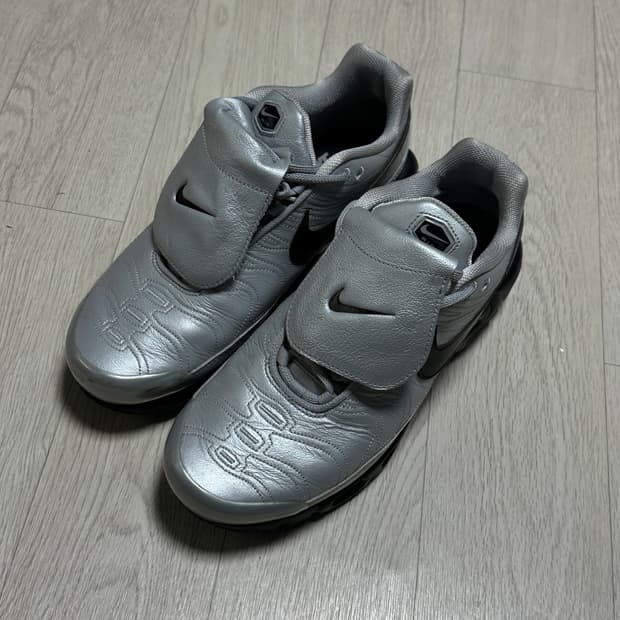 나이키 에어맥스 플러스 tnpo 275 실버 울프 그레이 블랙