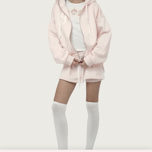 클리시어 핑크 후드집업 구해요