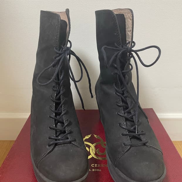 오프닝 세레모니 레이스업 부츠 230-235