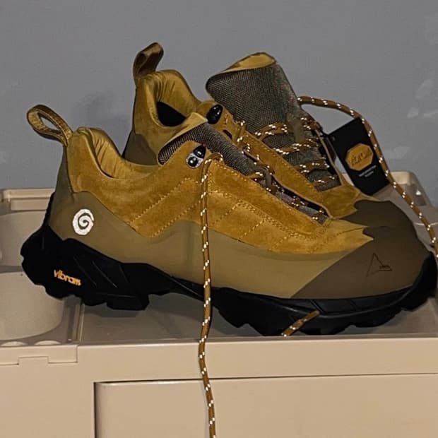 로아 오스트리야 카타리나 옐로우 43