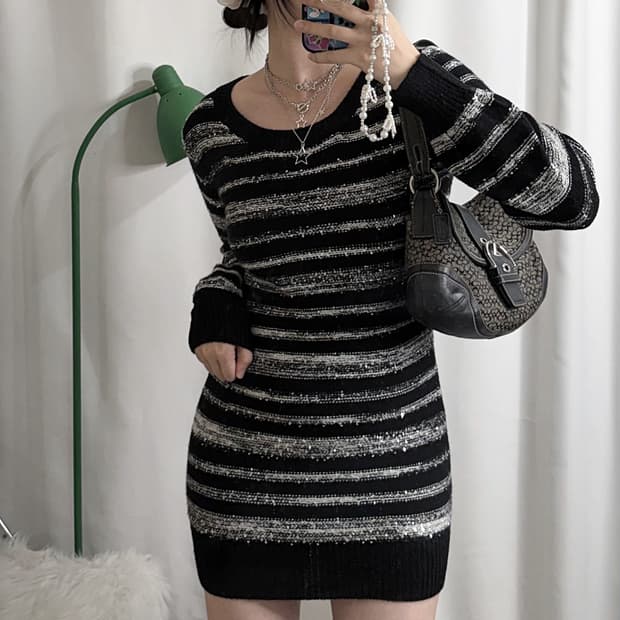 블랙 & 화이트 스팽글 니트 미니 원피스