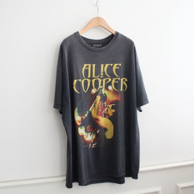 2004's ALICE COOPER