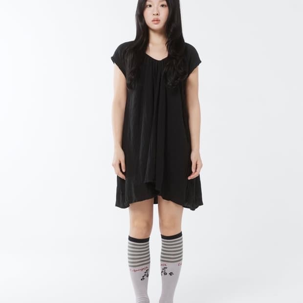 콜로신스 monesi top dress black
