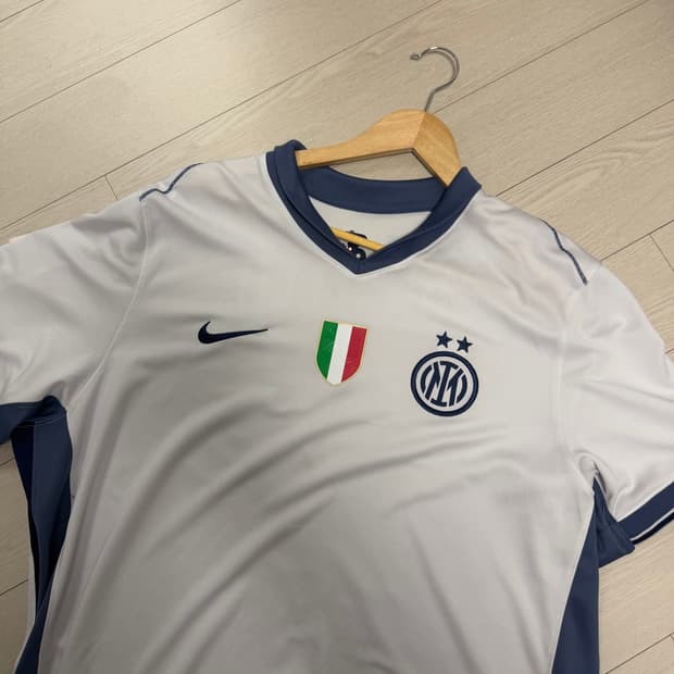 인터밀란 어웨이 바렐라 마킹