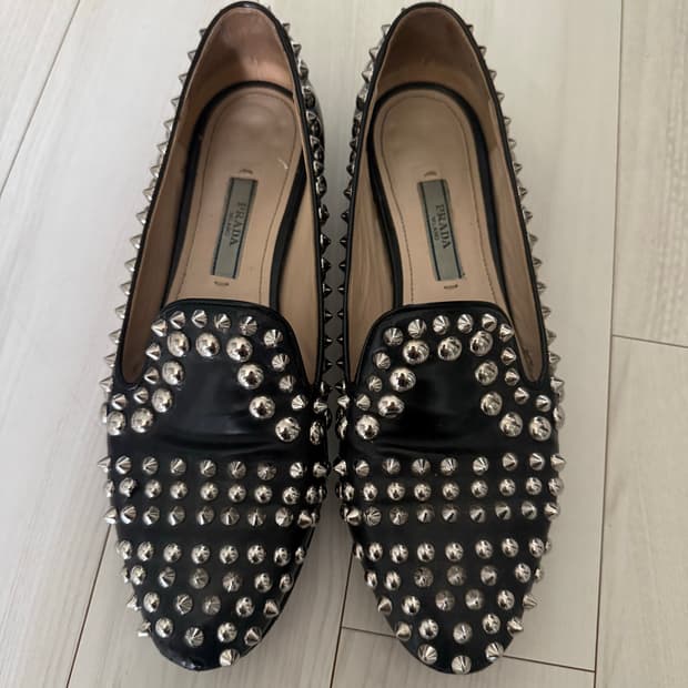 prada 블랙 스터드 로퍼 230