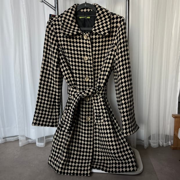 다이아몬드 패턴 벨트 코트자켓