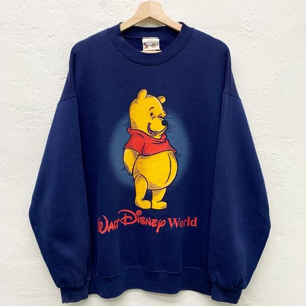 디즈니 네이비 곰돌이 푸 빅프린팅 스웻셔츠