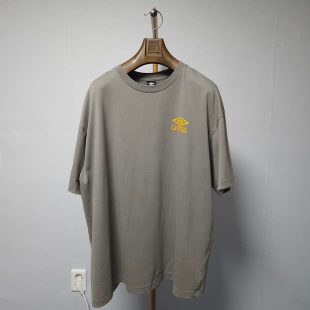 110 ) 엄브로 다이아몬드 레몬에이드 반팔티