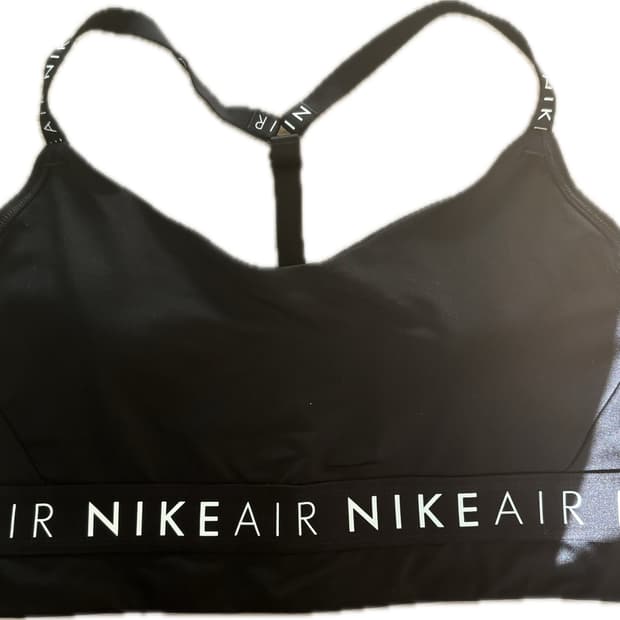 나이키 에어 스포츠 브라