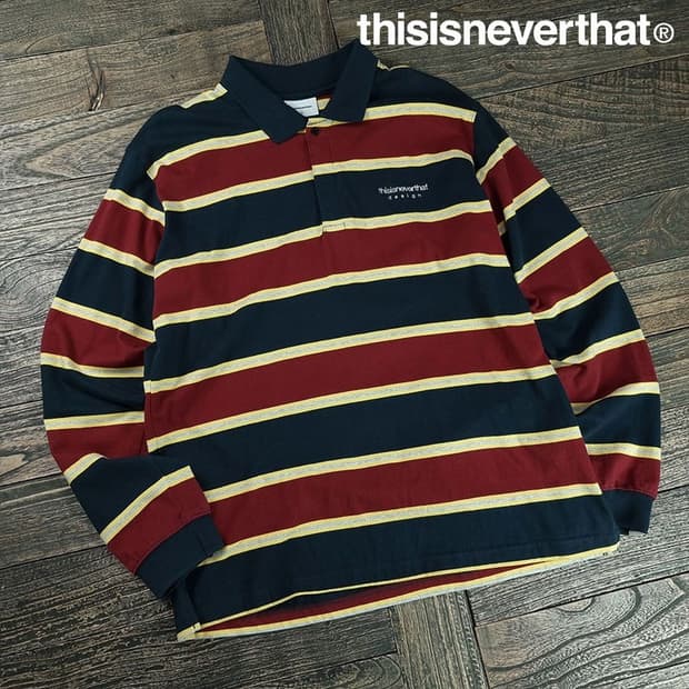 [디스이즈네버댓] 로고 자수 스트라이프 긴팔 카라티 보더티 M19751