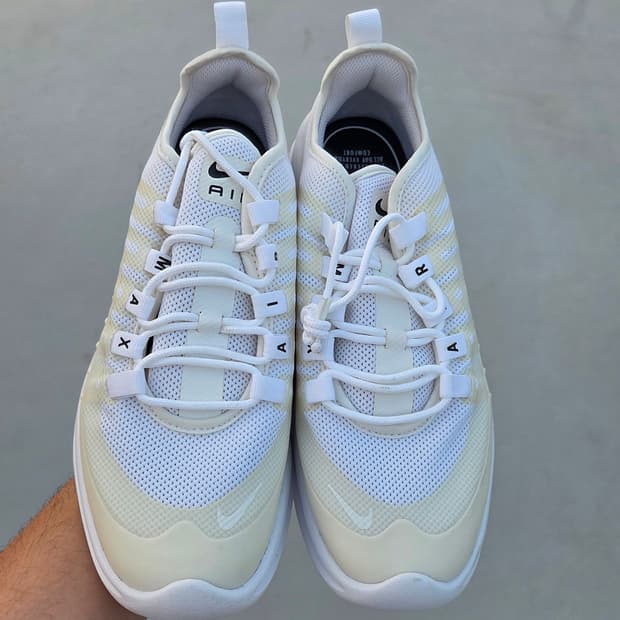 Nike Air Max Axis 260