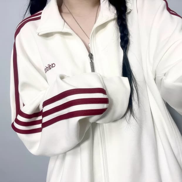 버건디 화이트 빨흰 아디다스 져지 판매합니다 !