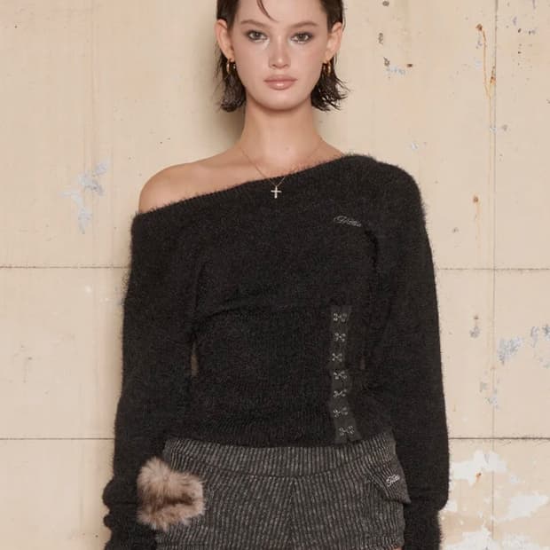 플러피 코르셋 원숄더 니트