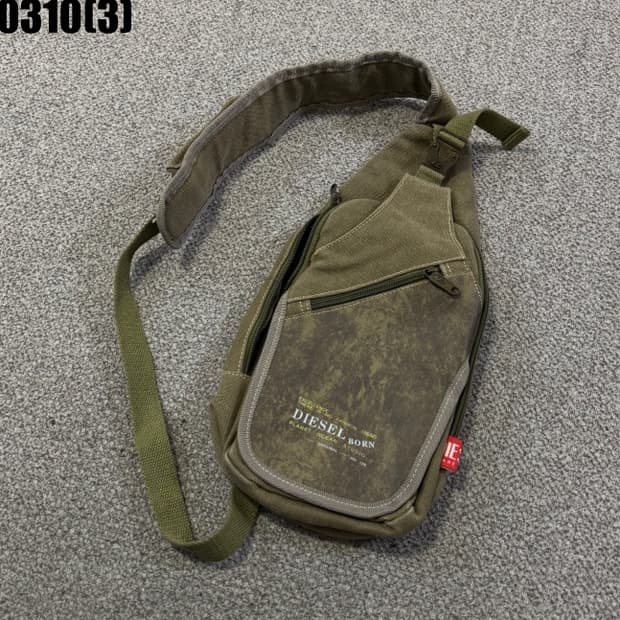 디젤 슬링백 가방