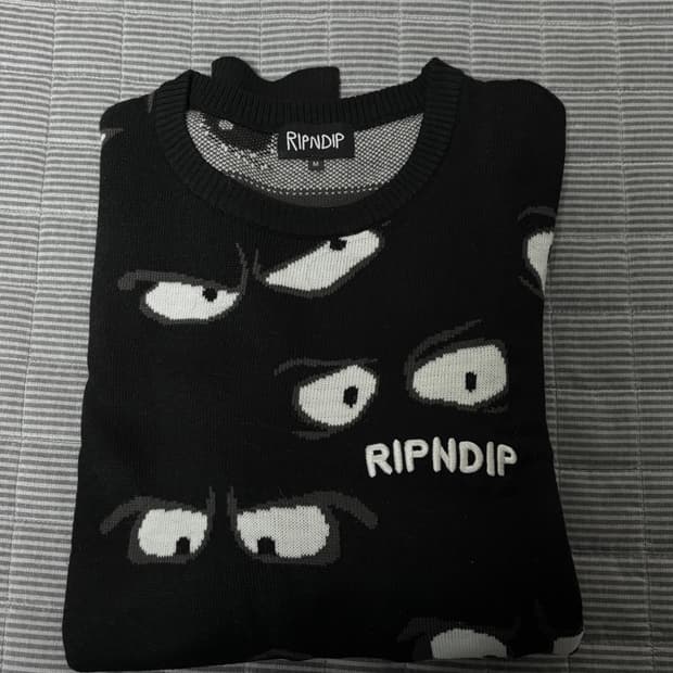 [새상품] 립앤딥 RIPNDIP 눈알 니트 M
