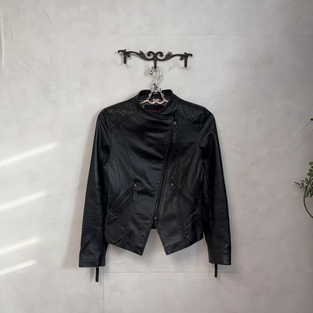 Black lamb skin zipper rider jacket 