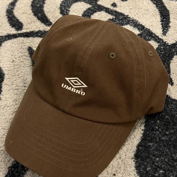 엄브로 볼캡 모자 브라운  #csz2233