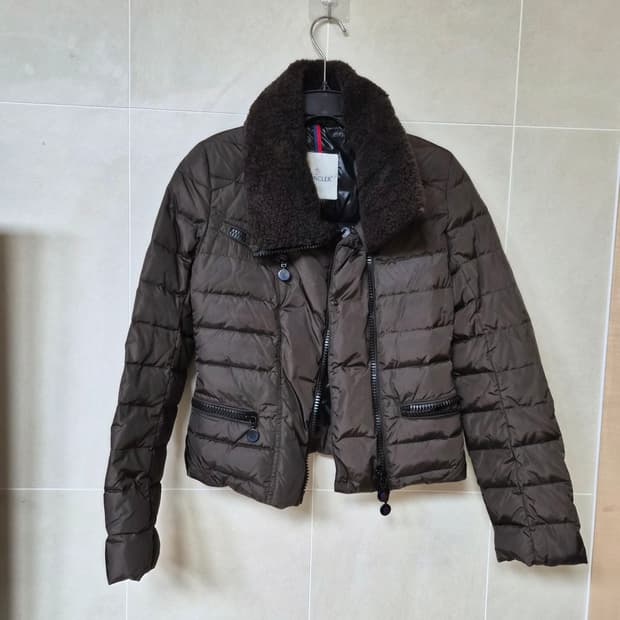 몽클레어 정품 숏점퍼