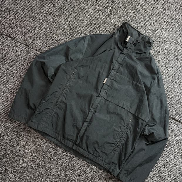 CP컴퍼니 아카이브 올블랙 나일론 바람막이 2444