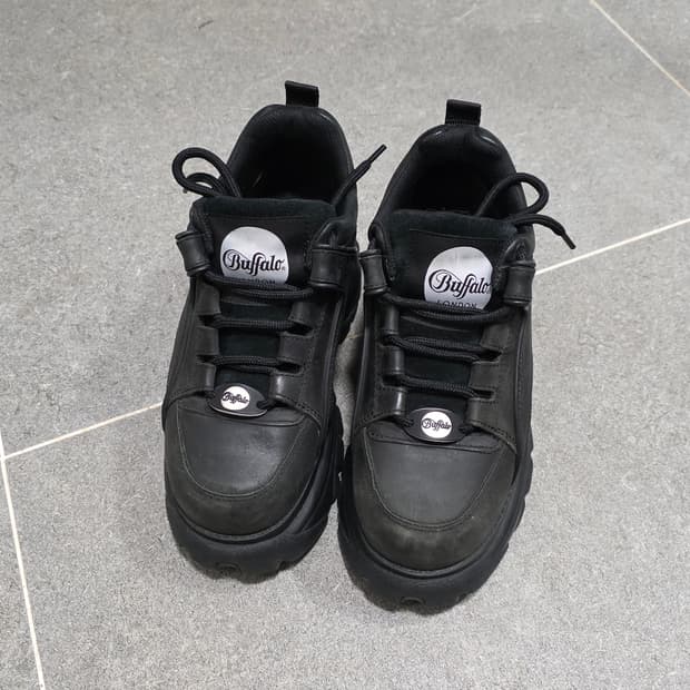 버팔로 런던 블랙