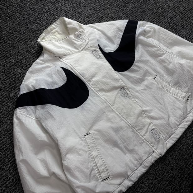 나이키 우먼스 더블 빅스우시 나일론 박시핏 크롭 바람막이 1462