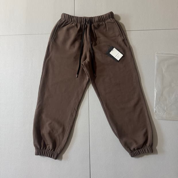 모이프 24AW 트레이너 스웻팬츠 코코아 2사이즈