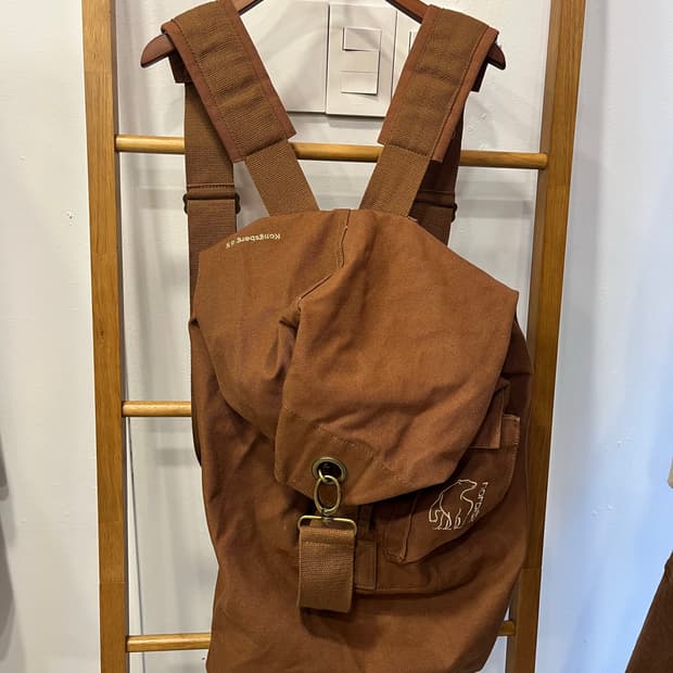 노르디스크 콩스베르그 65 가방 브라운