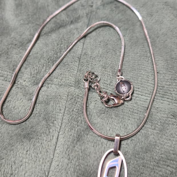 디젤 DX1342 D로고 목걸이