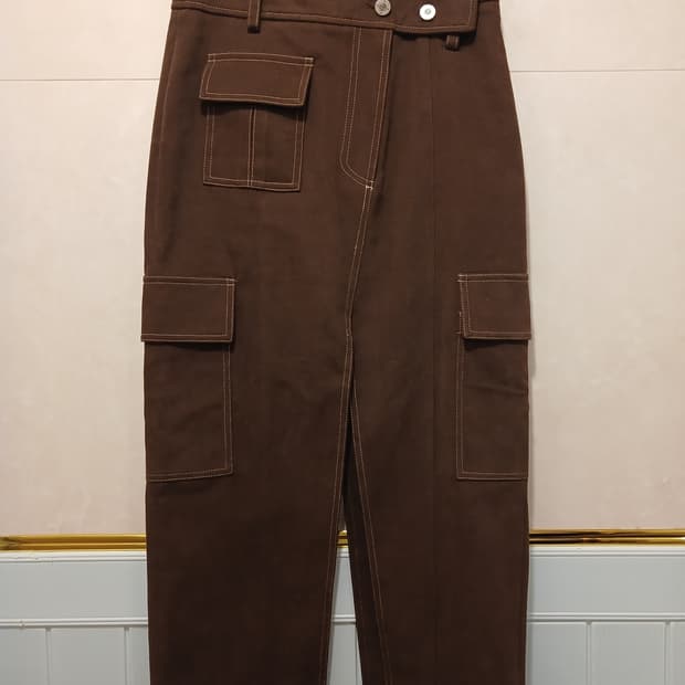 럭키슈에뜨 정품 양쪽 트임 스커트 36 사이즈