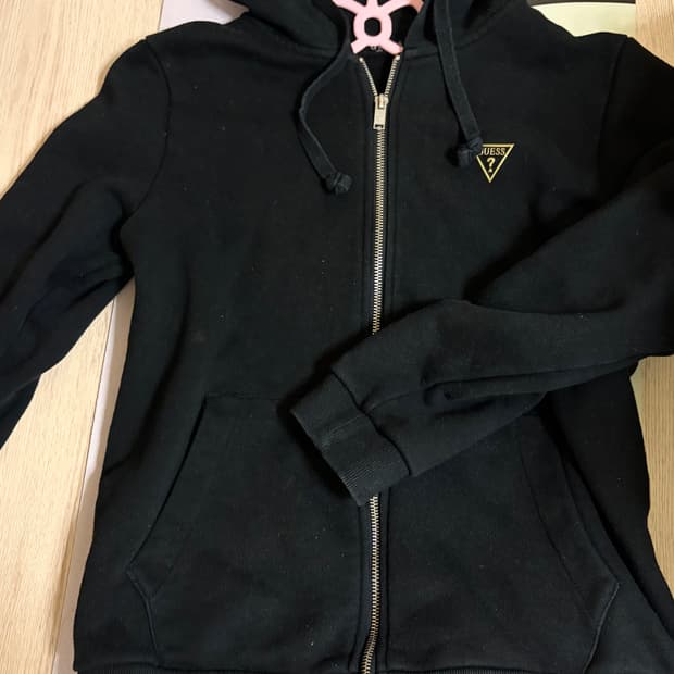 게스 로고 후드집업 