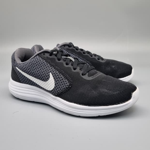 나이키 레볼루션 3 여성운동화235 