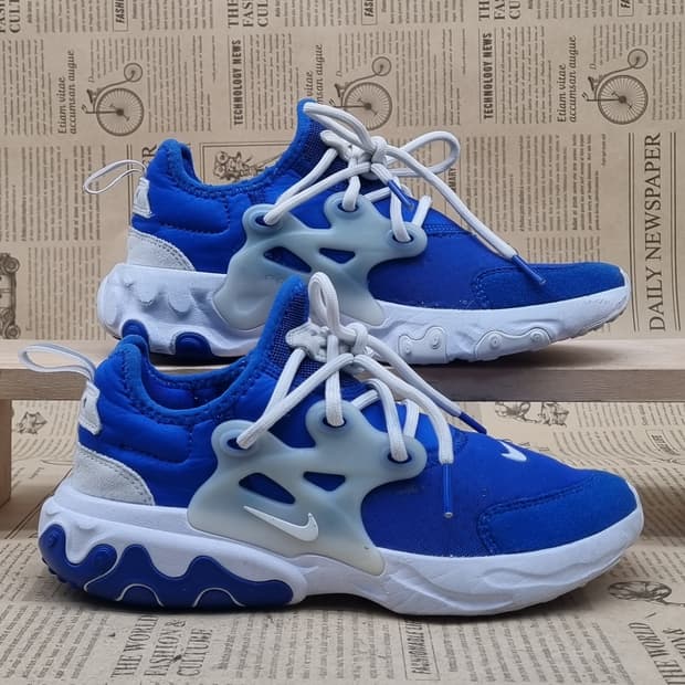 나이키 리액트 프레스토 운동화 실사이즈 220